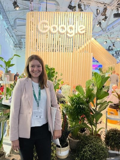 Julia von den Digitallotsen am Google Stand bei der DMEXCO